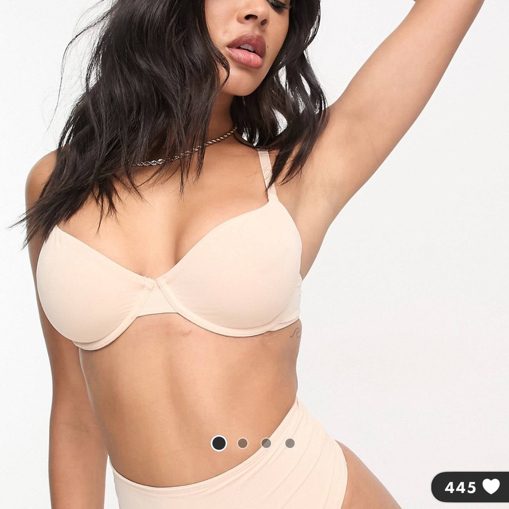 NWT nude color smoothing bra